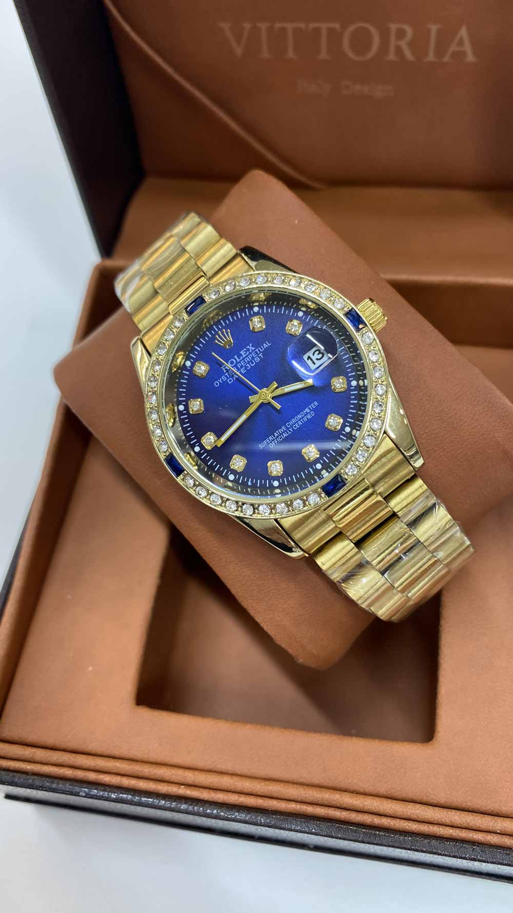 ساعت زنانه رولکس ROLEX 1964 W15        زنانه رولکس دیت جاست کیفیت درجه یک کوارتز تقویم دار سرکوک با تاج رولکس بدنه استیل اصلی بند استیل اصلی قفل کلیپسی اصلی با  تاج رولکس عقربه های شبنما  اندکسهای نگین دار شیشه سافایر معدنی ضد خش نشانگر تقویم روز و شیشه عدسی