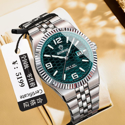 ساعت مچی مردانه برند بین باند ☑️BIN BOND 《highe quality》 Original watch ⌚️بین باند مدلی نو مناسب آقایان مقاوم دربرابر آب برندشرکتی اوریجینال شب نما دارای روز شمار ضخامت ۱۱میل قطر صفحه ۴۰میل بند استیل فولاد شیشه رفلکس قفل دو پروانه موتور کوارتز