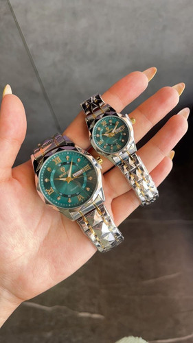 ست ساعت زنانه و مردانه ☑️BIN BOND 《highe quality》 Original watch ⌚️بین باند مدلی نو ست پرطرفدار مقاوم دربرابر آب برندشرکتی اوریجینال شب نما دارای روز شمار ایام هفته بند استیل فولاد شیشه الماسی قفل دو پروانه موتور کوارتز