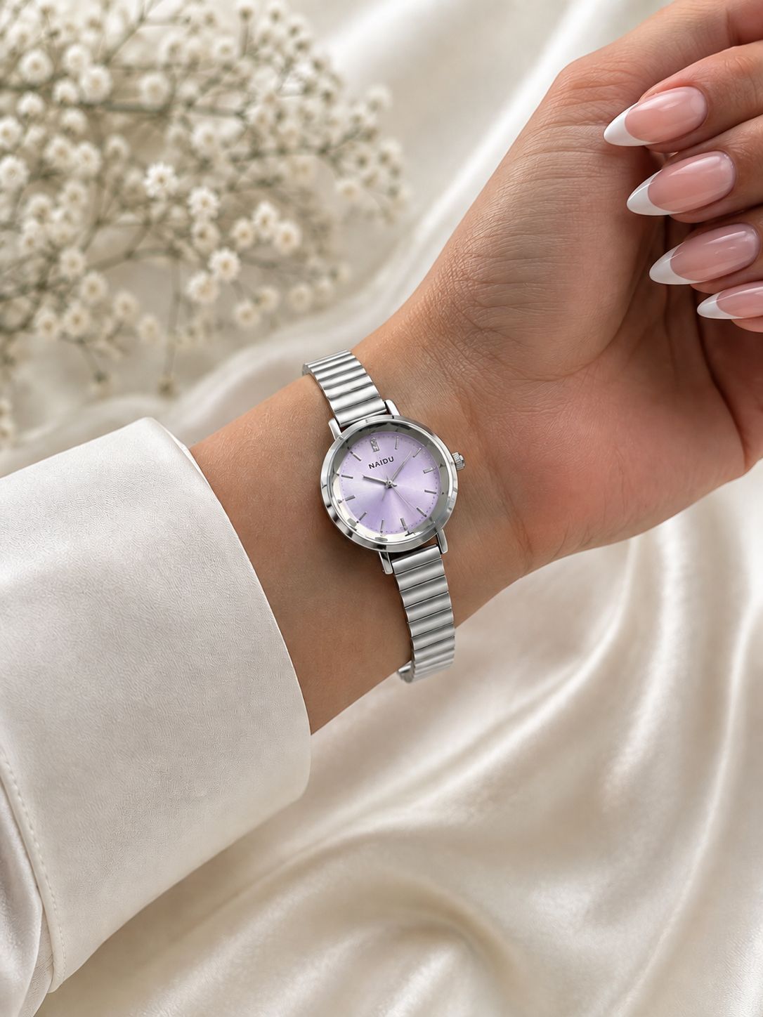 ساعت مچی زنانه ⌚ NAIDU   ساعت دخترانه استیل نایدو   استیل با طرح کوبیک  شیشه الماسی   بند استیل با قفل کلیپسی راحت   موتور کوارتز دقیق و پایدار  رنگ ثابت با رنگ‌بندی کامل موجود