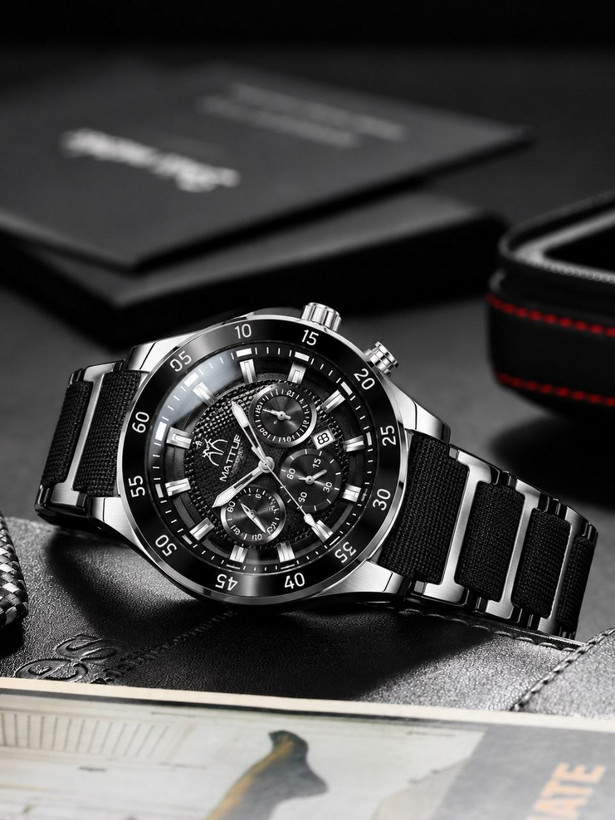 ساعت مچی مردانه ⌚ MATTURI NEW ARRIVAL 🖤⌚️ MATTURI | NEW DROP Original watch 💎 متّوری🔥🔥🔥 ترکیب جذاب طراحی اسپرت و لوکس ◾️صفحه مشکی با طراحی چندلایه و جزئیات چشمگیر ◾️برند شرکتی اوریجینال ◾️گارانتی معتبر ◾️قطرصفحه ۴۵ میلیمتر ▪️شب نما ▪️قفل کلیپسی ▪️دارای روز شمار ▪️کرنوگراف با سابدایالهای کاربردی ▪️نمایش ۲۴ ساعته ▪️موتور کوارتز ▪️ بند مشکی با طراحی متفاوت و اسپرت ▪️شیشه معدنی با انعکاس جذاب و ظاهر پریمیوم ▪️مناسب استفاده روزمره، استایل اسپرت و نیمهرسمی