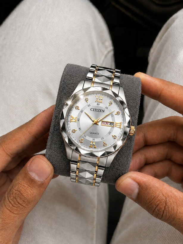 ساعت مچی مردانه ☑️CITIZEN Man collection ⌚️سی تیزن الماس مدلی نو رفرانس4200GO دارای روز شمار و ایام هفته طرح الماس بند استیل مقاوم دربرابر آب قفل کلیپسی